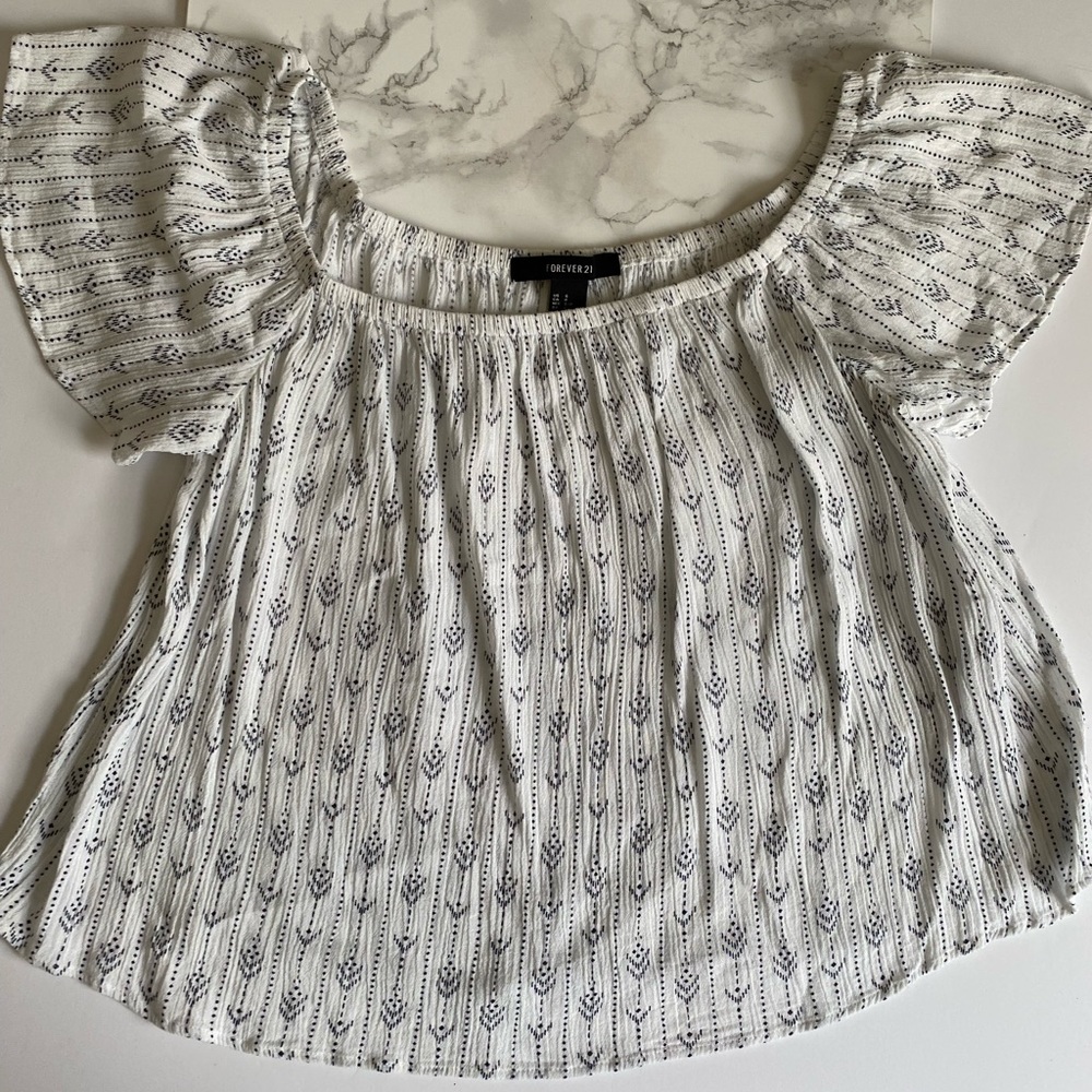 Forever 21 size small off the shoulder top or wear regular.